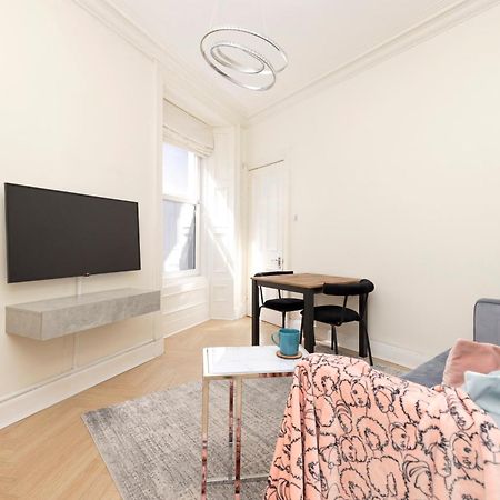 Ferienwohnung Joivy Modern Flat In City Centre - For Up To 3 Guests Edinburgh Exterior foto